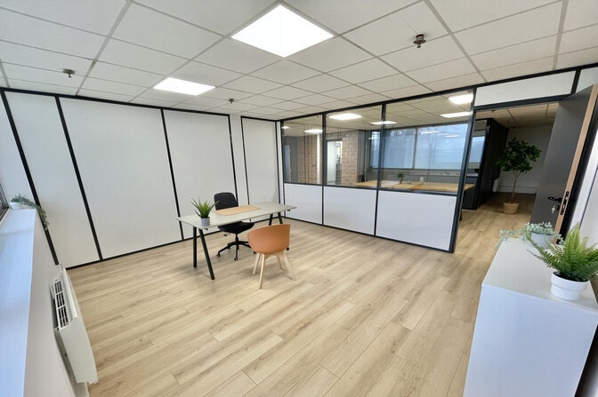 L'entreprise Nordbox propose un service de location de bureaux et de coworking avec des espaces de bureaux dédiés aux professionnels à Tourcoing, près de la Promenade de Flandre et de Lille.