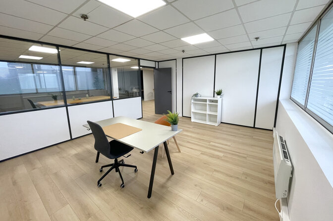 L'entreprise Nordbox propose un service de location de bureaux et de coworking avec des espaces de bureaux dédiés aux professionnels à Tourcoing, près de la Promenade de Flandre et de Lille.