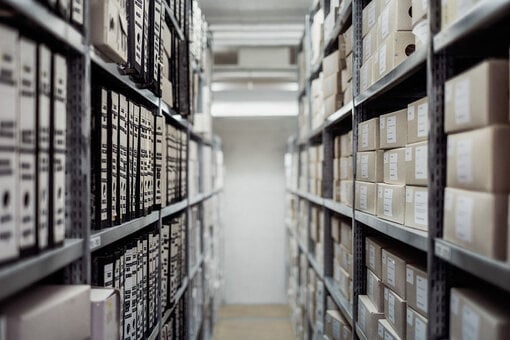 Le garde-meuble Nordbox propose aux entreprises une solution de stockage d’archives sécurisée, pratique et économique à Tourcoing, près de Lille.